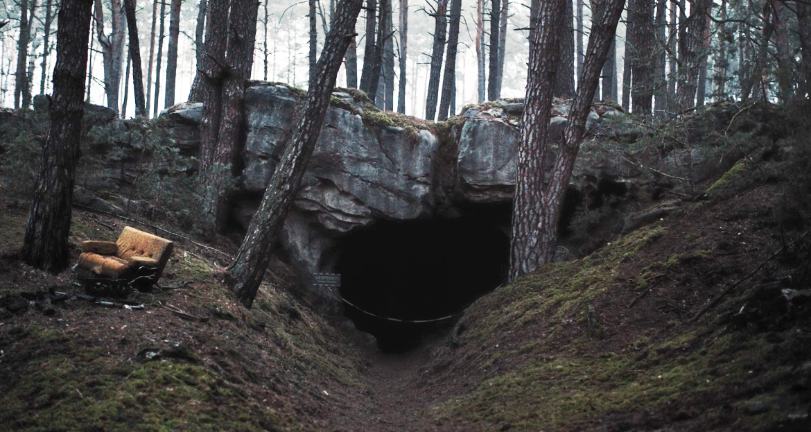 Dark: Season 1 (TV Series 2017-20)